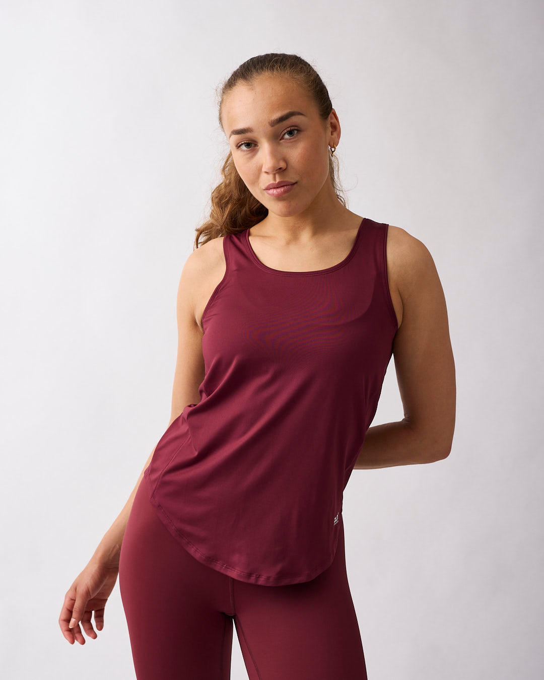 Leya tank Dark red