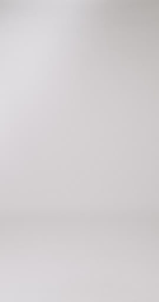 Ladda video: Haze t-shirt Cream white