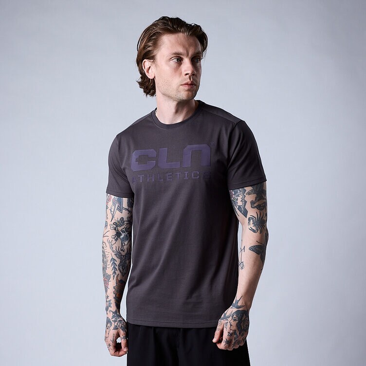 CLN Athletics T-shirt träning Grå / Lila Herr Promo t-shirt Dark grey / plum
