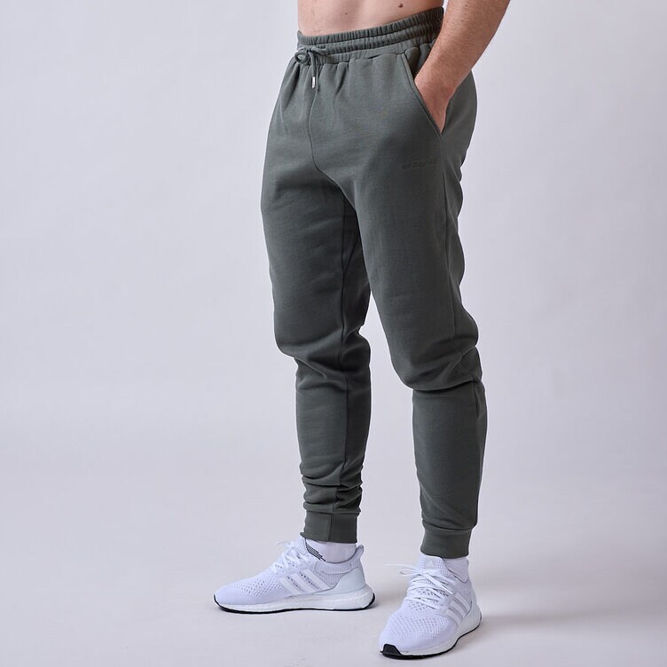 CLN Athletics Mjukisbyxa Grön Herr Core sweatpants Men Moss green