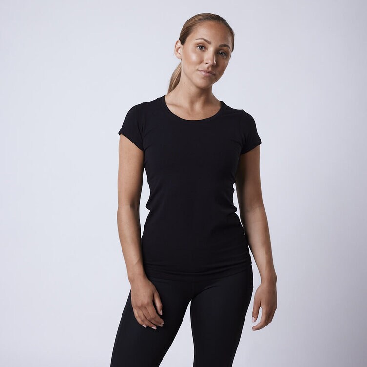 CLN Athletics T-shirt träning Svart Dam Flex ws bamboo t-shirt Black