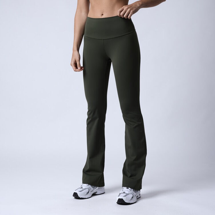 CLN Athletics Flare tights Grön Dam Fuse flared tights Kombu green