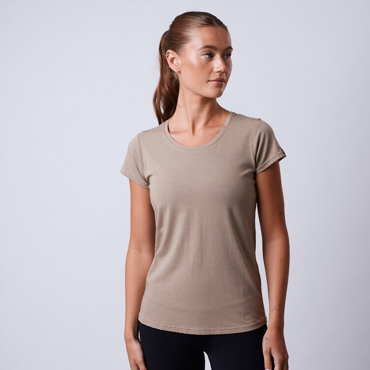 CLN Athletics T-shirt träning Brun Dam Flex ws bamboo t-shirt Dark khaki