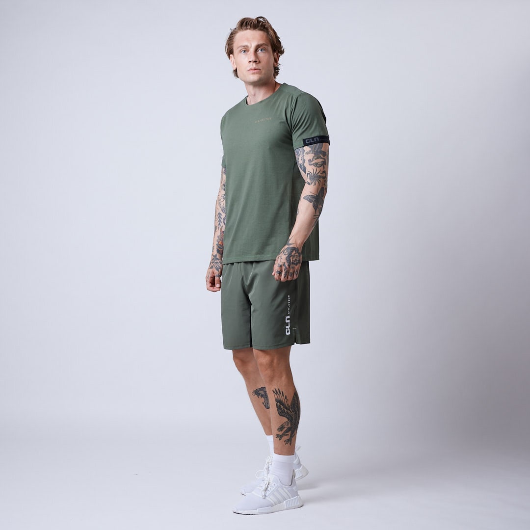 Dino stretch shorts Moss green